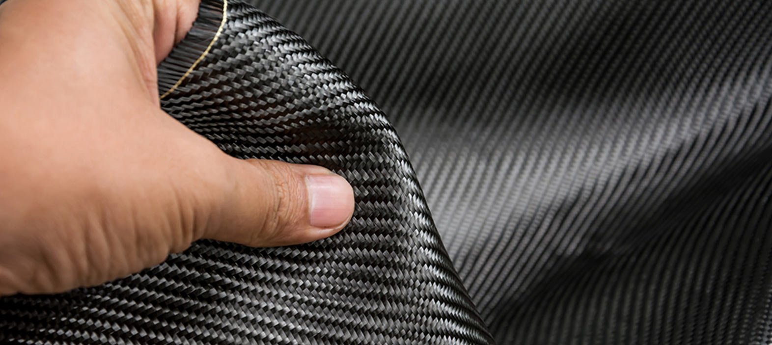 Navigating the World of Carbon Fiber: Single-Sided vs Double-Sided Prepreg